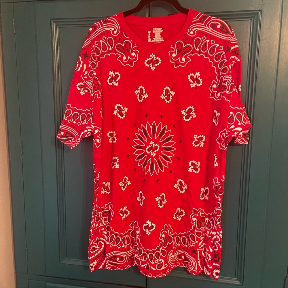 Supreme red tshirt bandanna style men’s xl Hanes Supreme shirt